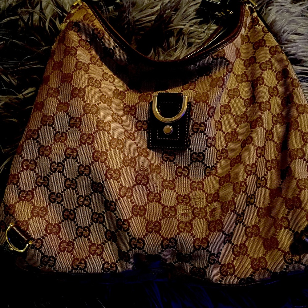 Gucci hobo bag good used condition